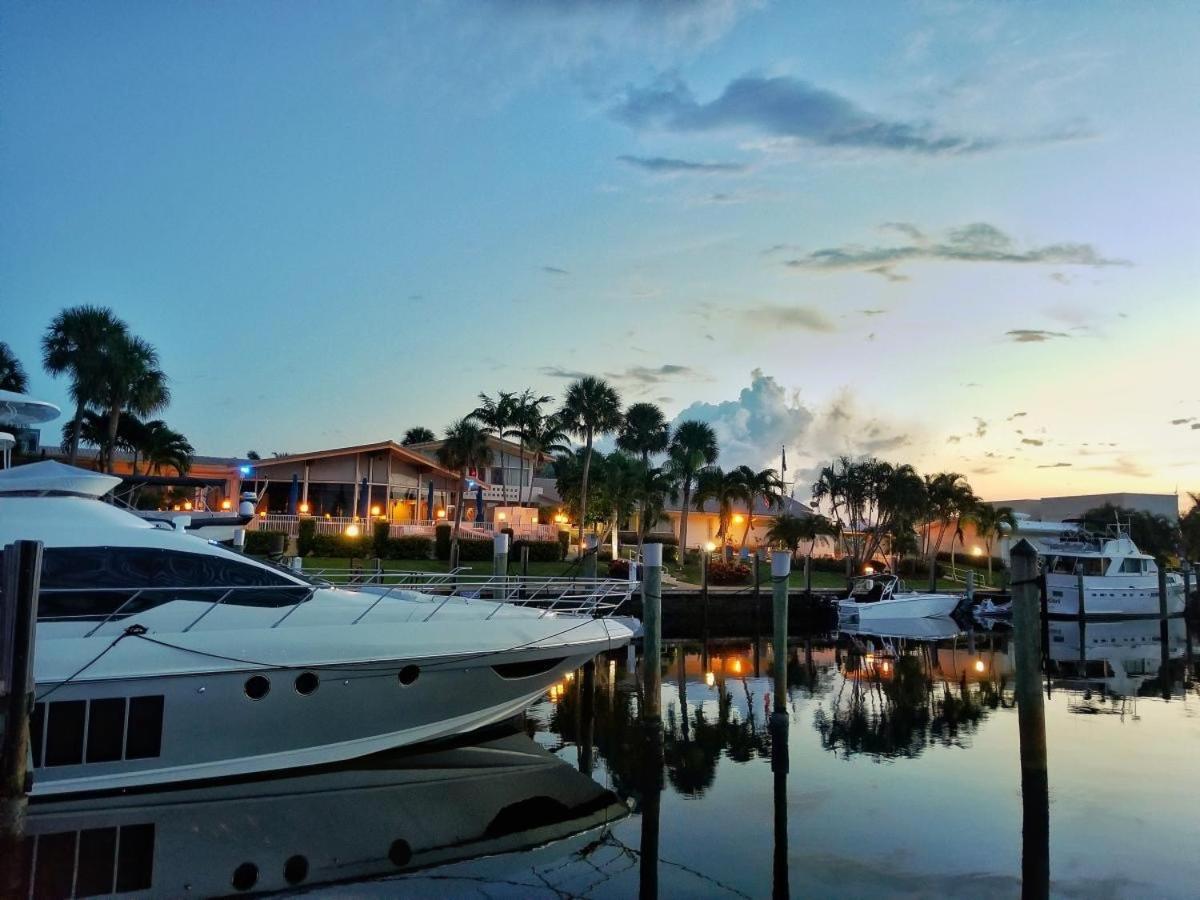 Luxury Private Beach Water-Side Ocean Baby Escape!! Apartment Pompano Beach Bagian luar foto